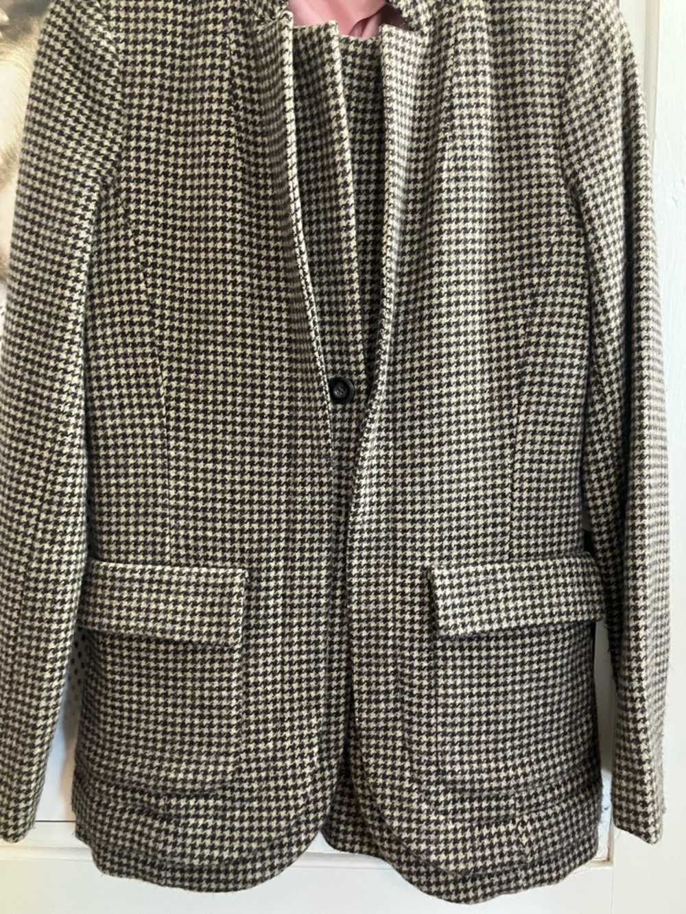 Eddie Bauer Wool Black & Cream Houndstooth Blazer with Pink Lining - Picture 6 of 7